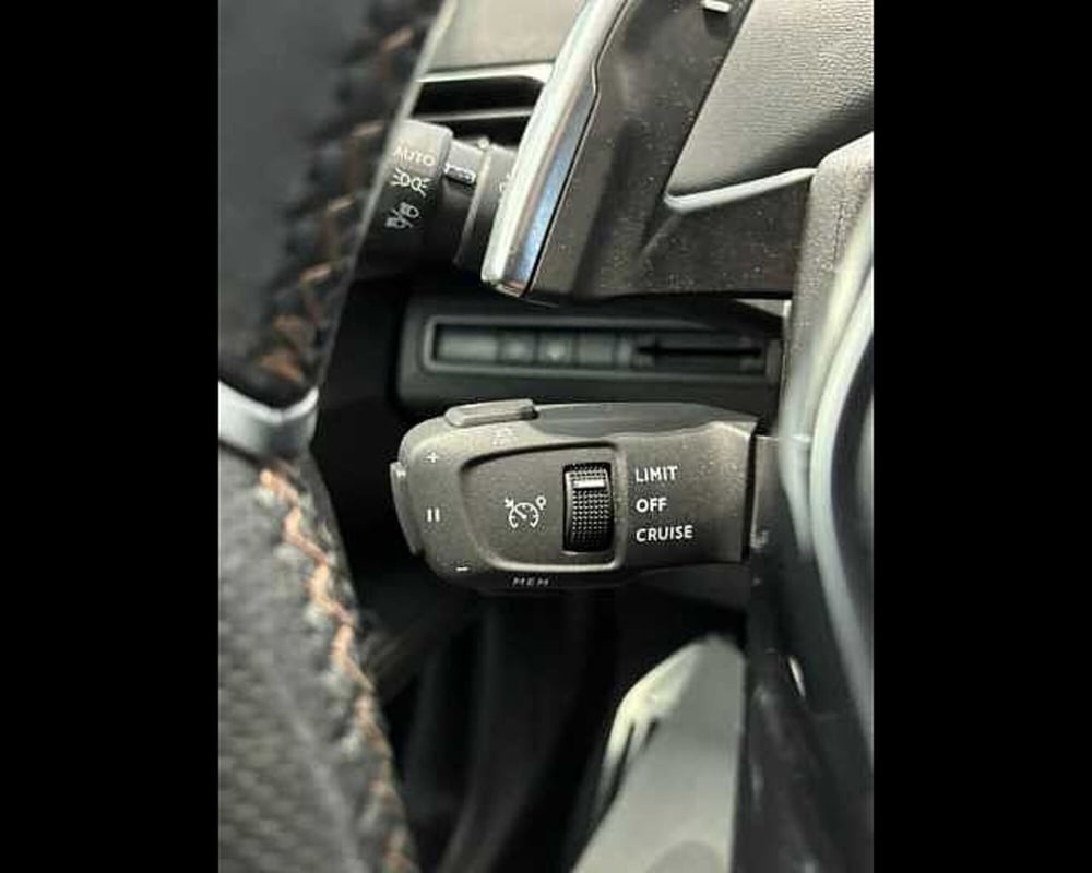 Peugeot 5008 usata a Milano (12)