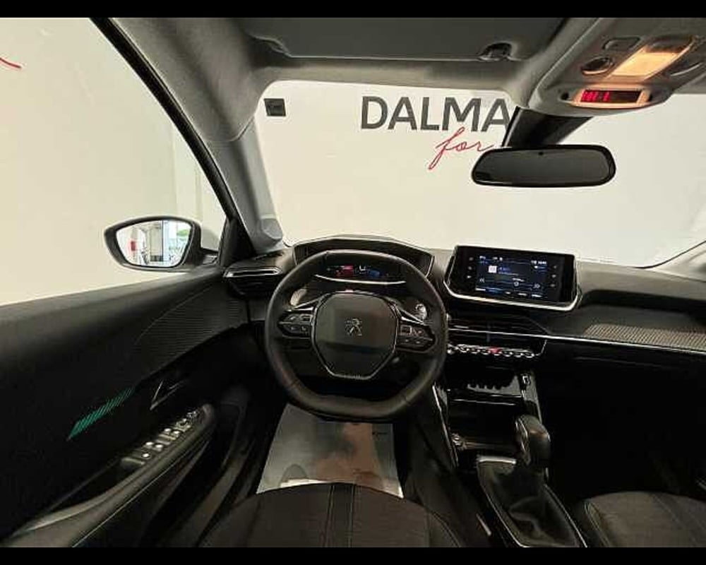 Peugeot 208 usata a Milano (4)