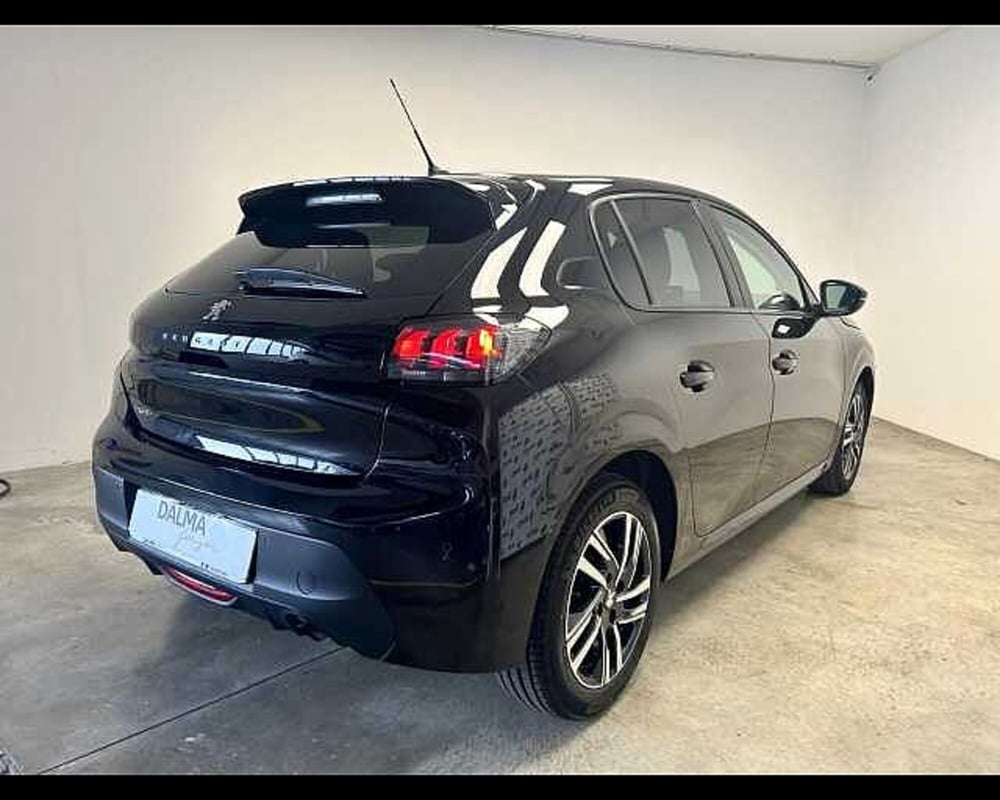 Peugeot 208 usata a Milano (4)