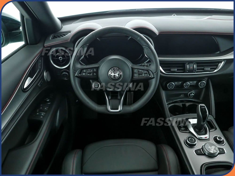 Alfa Romeo Stelvio usata a Milano (10)