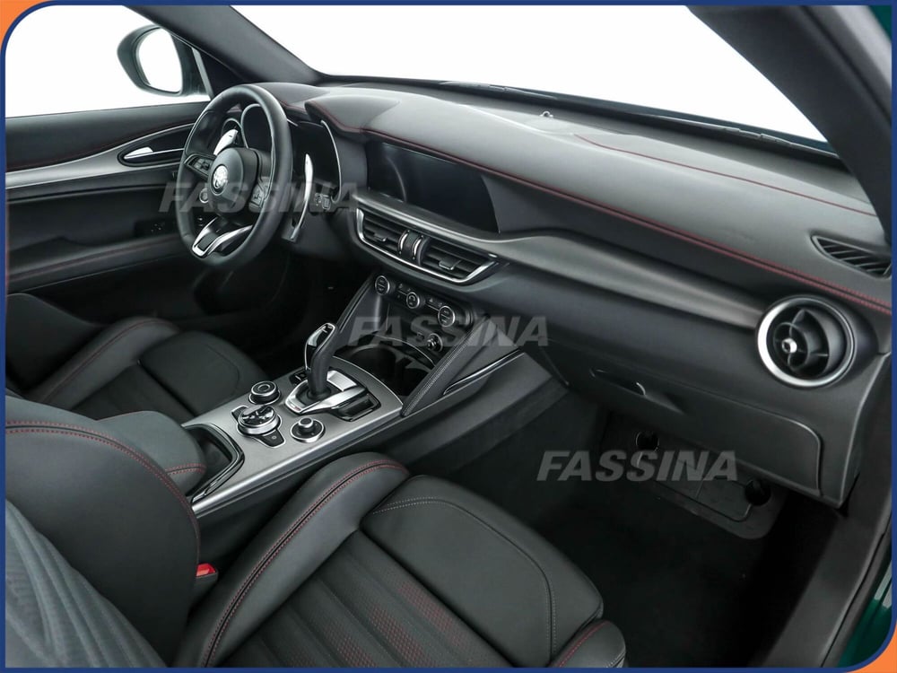 Alfa Romeo Stelvio usata a Milano (13)
