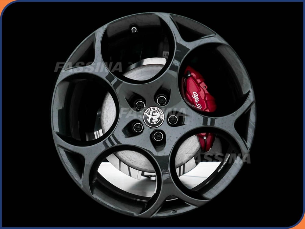 Alfa Romeo Stelvio usata a Milano (7)