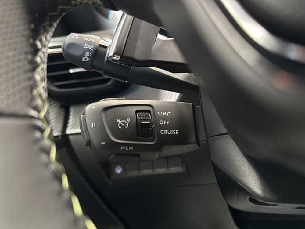 Peugeot 2008 nuova a Ravenna (17)