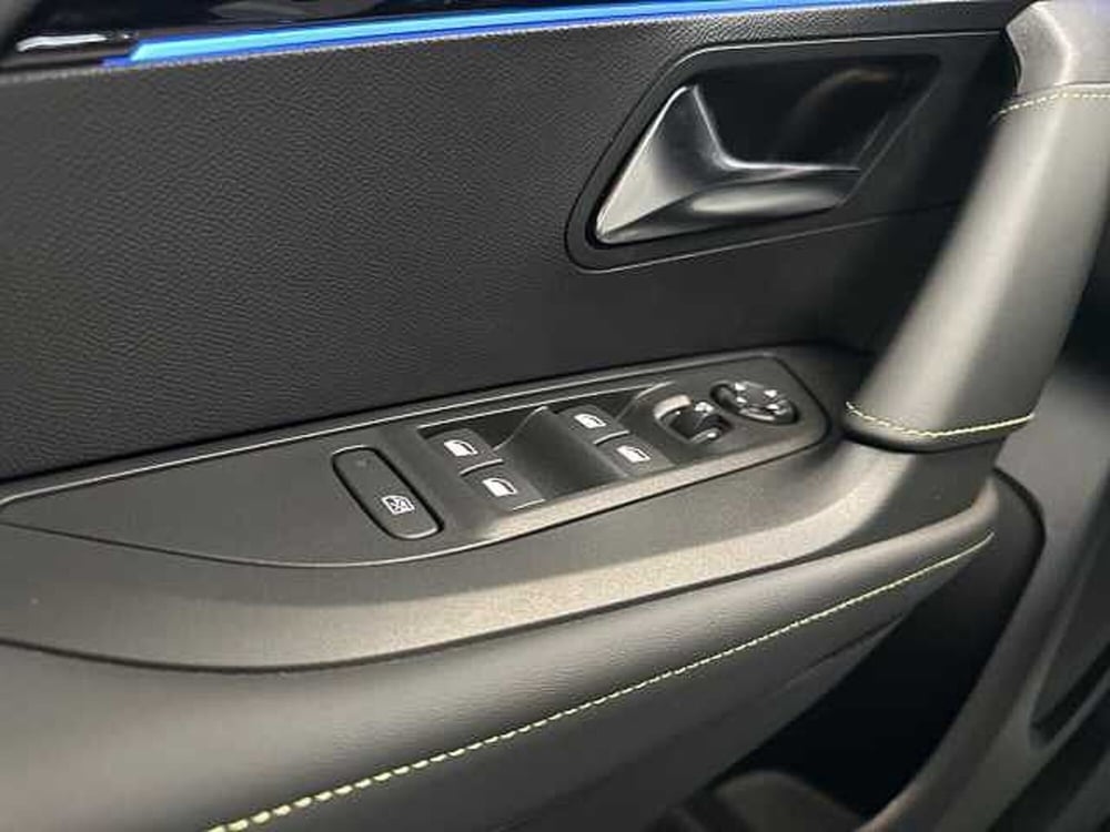 Peugeot 2008 nuova a Ravenna (18)
