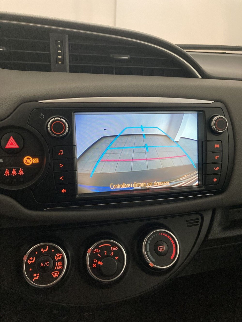 Toyota Yaris usata a Barletta-Andria-Trani (15)