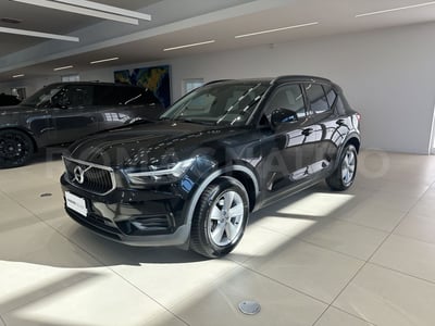 Volvo XC40 T2 Momentum Core del 2021 usata a Forli&#039;