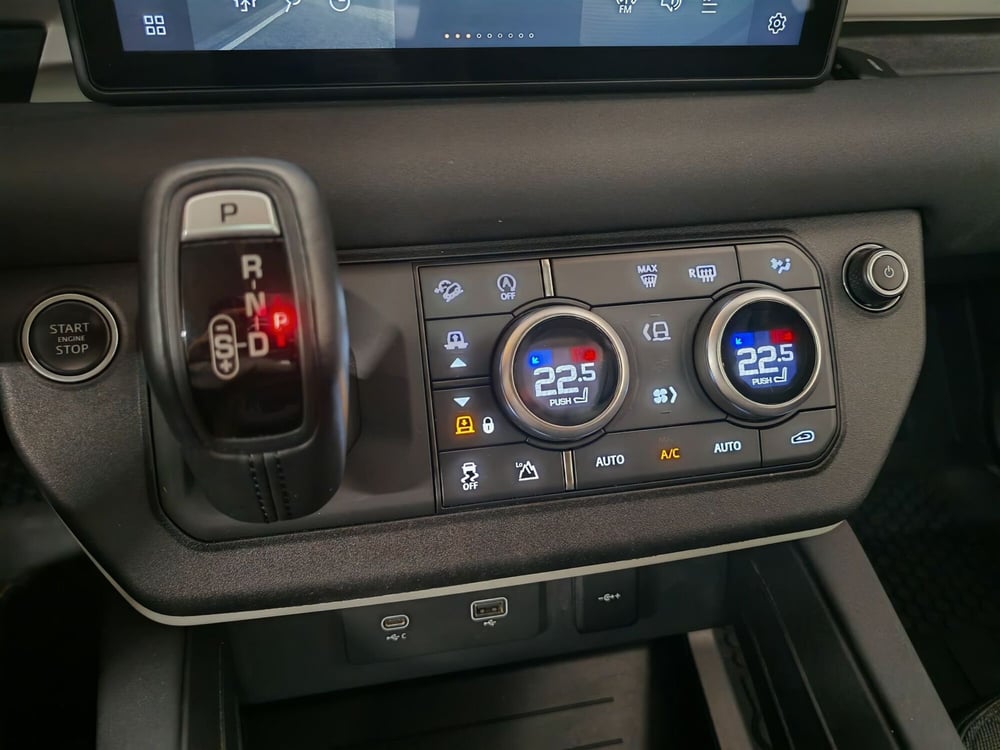 Land Rover Defender usata a Verbano Cusio Ossola (11)