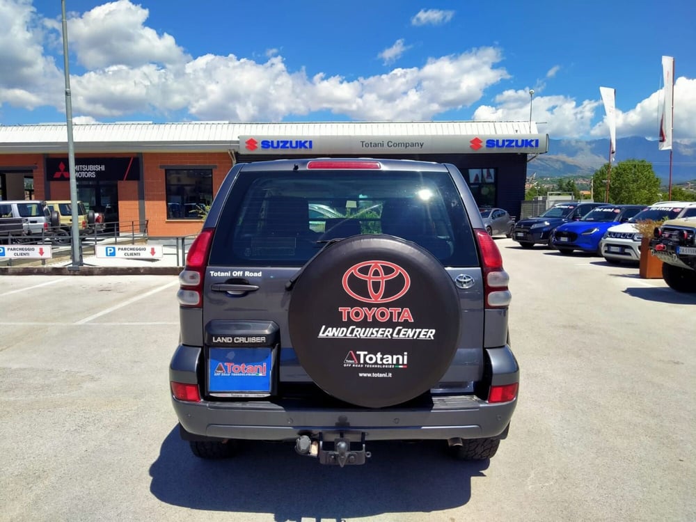 Toyota Land Cruiser usata a L'Aquila (8)