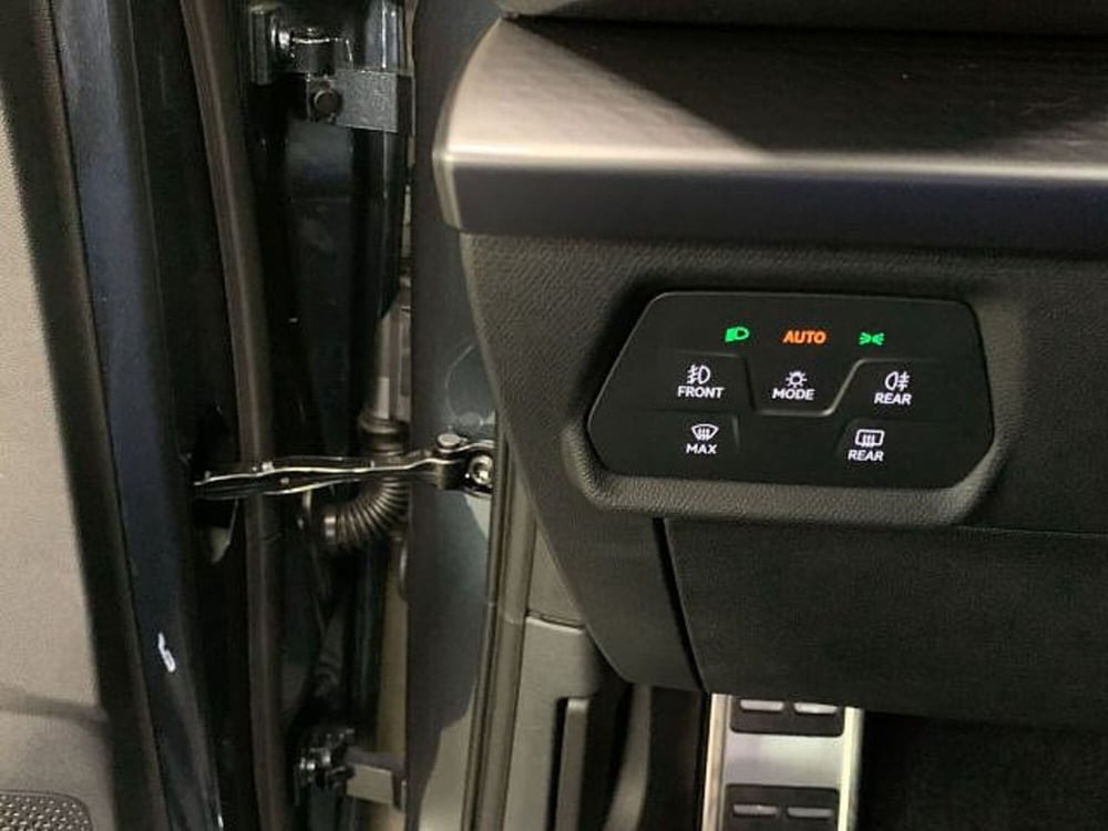 Cupra Leon nuova a Vicenza (14)