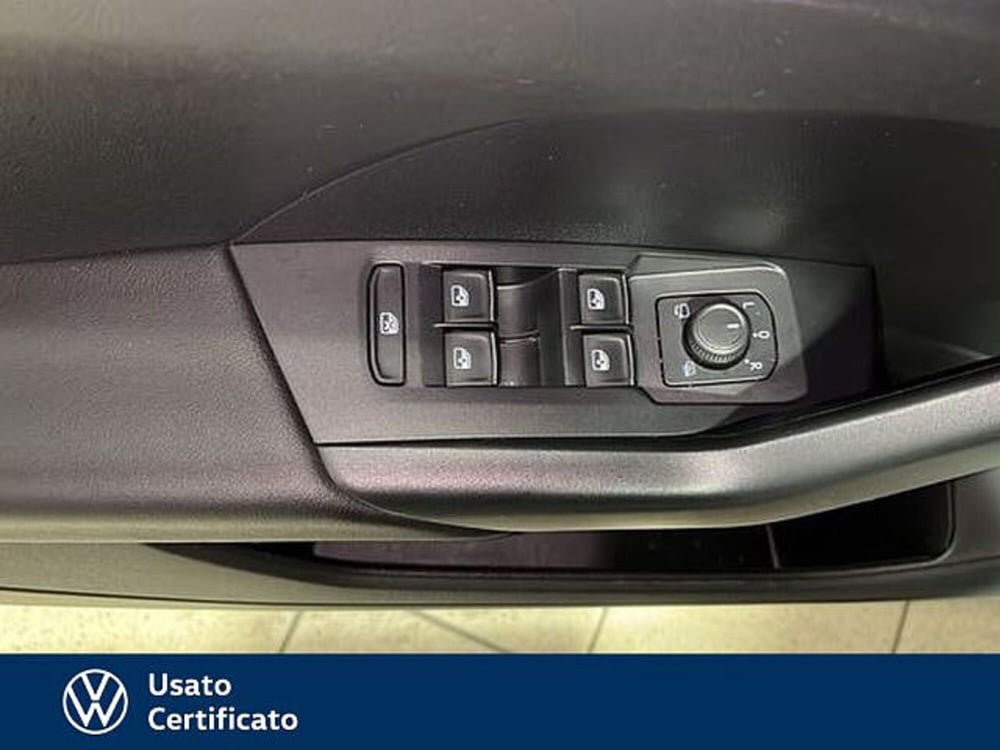 Volkswagen T-Cross usata a Vicenza (15)
