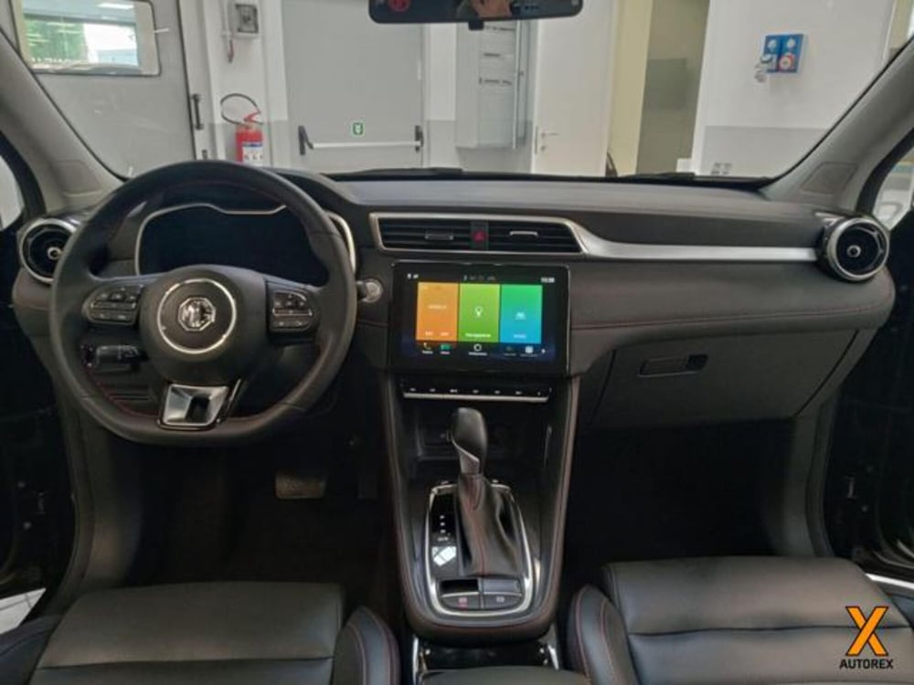 Mg ZS (2021-->) usata a Varese (14)