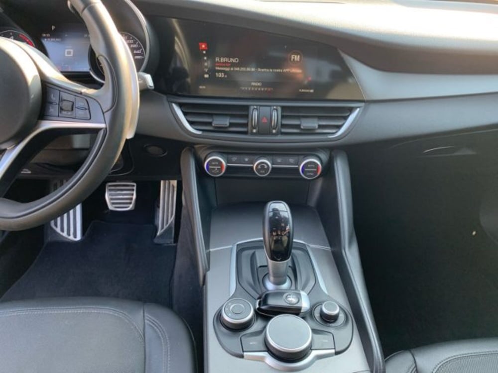 Alfa Romeo Giulia usata a Livorno (14)