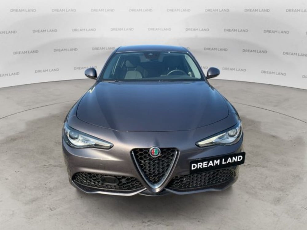 Alfa Romeo Giulia usata a Livorno (3)