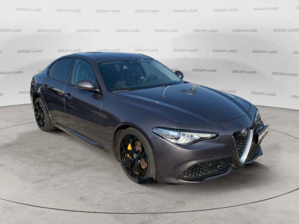 Alfa Romeo Giulia usata a Livorno (4)