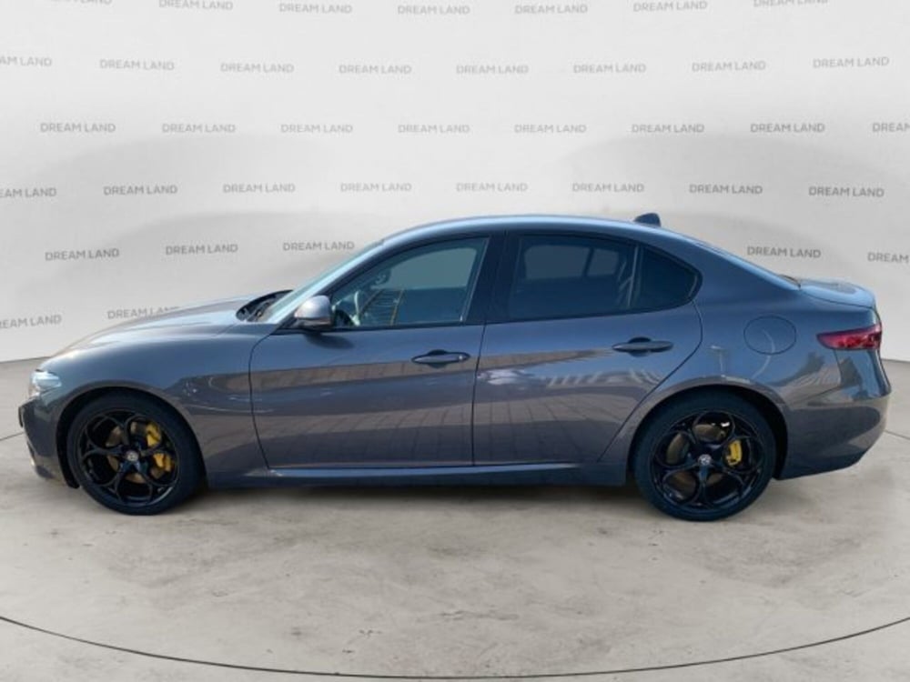 Alfa Romeo Giulia usata a Livorno (8)
