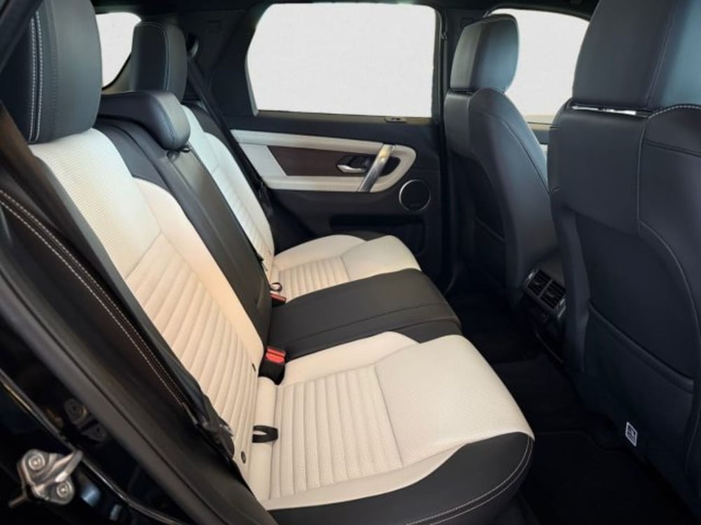 Land Rover Discovery Sport usata a Livorno (18)
