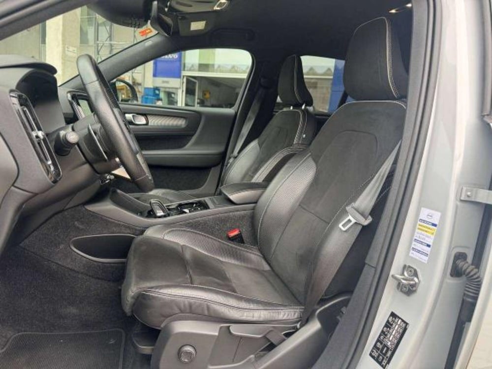Volvo XC40 usata a Savona (10)
