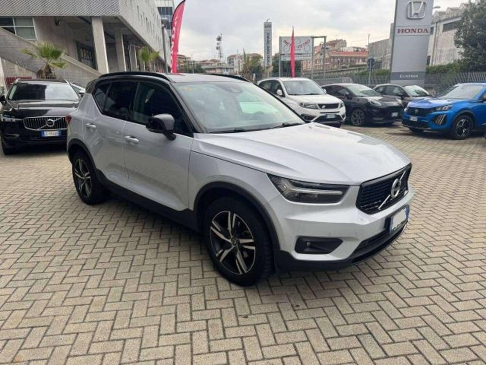 Volvo XC40 usata a Savona (4)