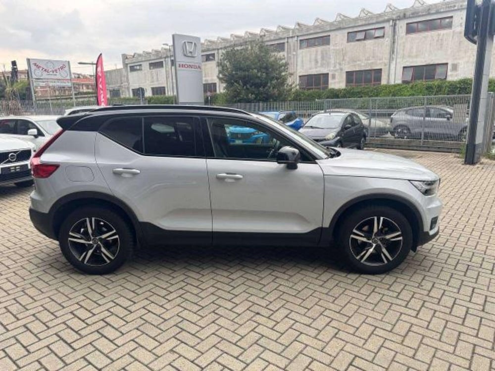 Volvo XC40 usata a Savona (5)