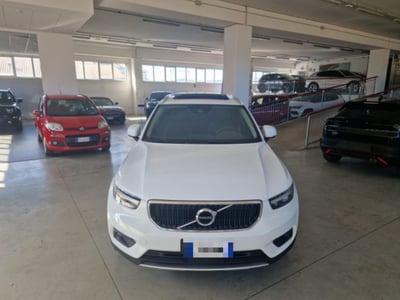 Volvo XC40 D3 Geartronic Momentum del 2020 usata a Orvieto