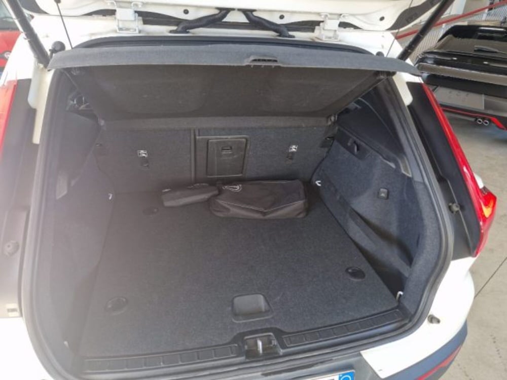 Volvo XC40 usata a Terni (11)