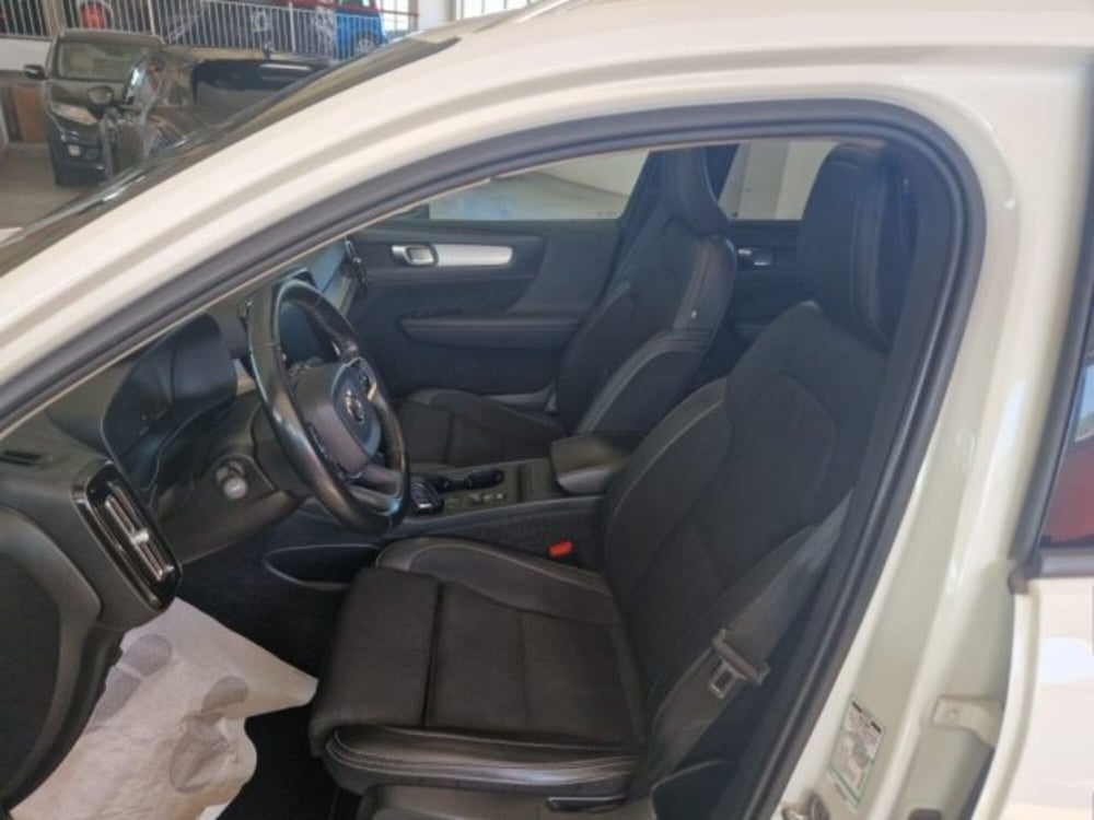 Volvo XC40 usata a Terni (7)