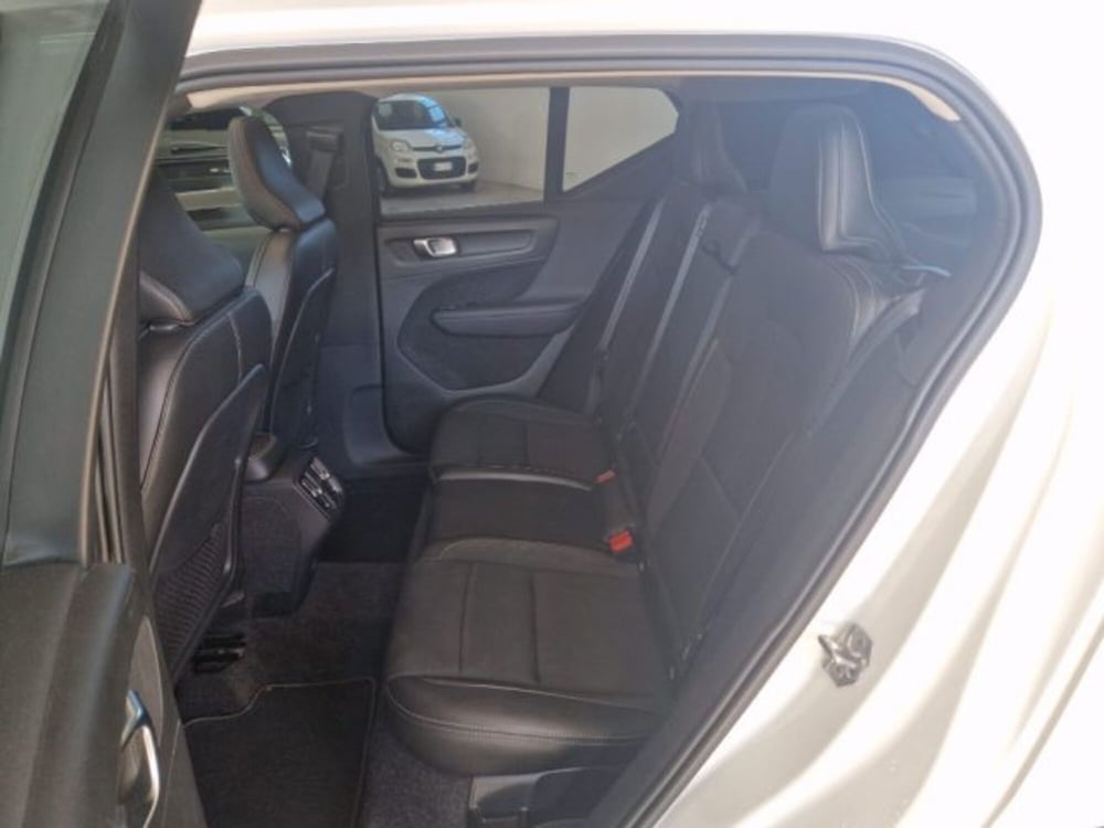 Volvo XC40 usata a Terni (9)