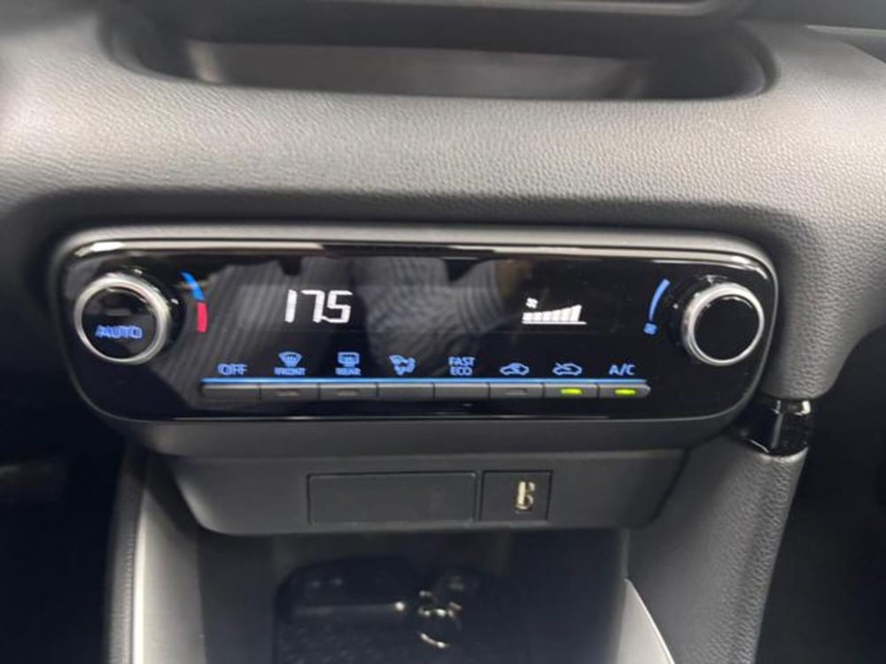 Toyota Yaris Cross usata a Como (16)