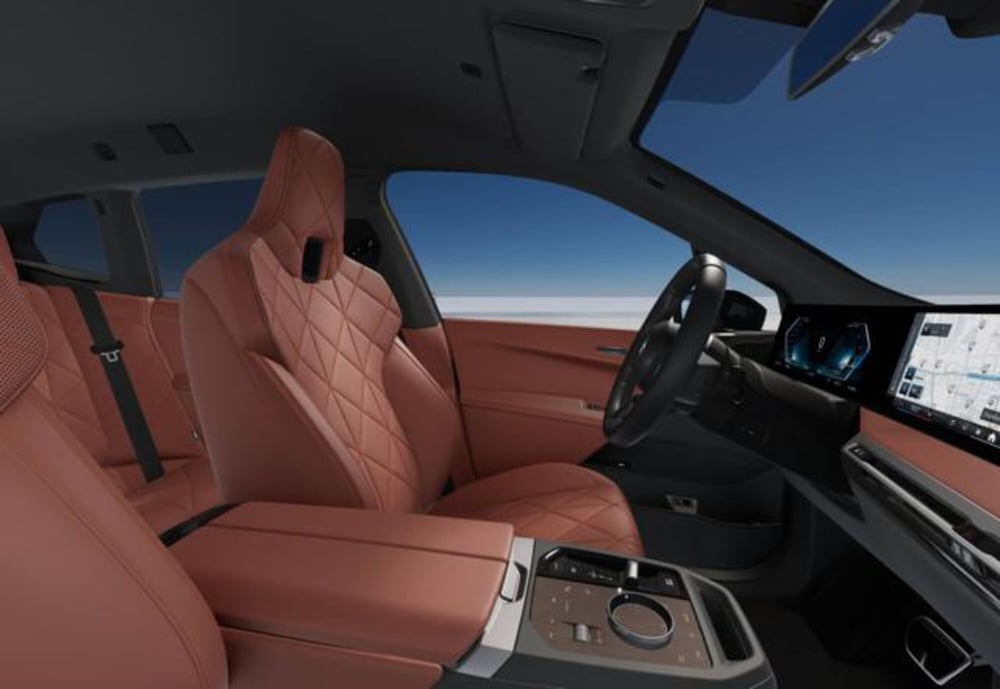 BMW iX nuova a Modena (10)