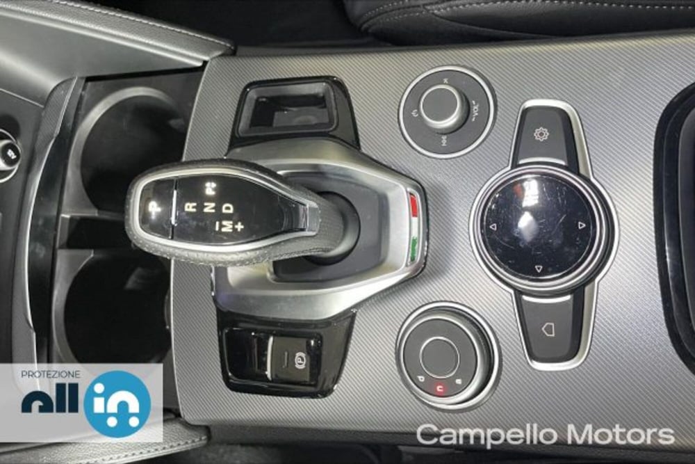Alfa Romeo Stelvio usata a Venezia (13)