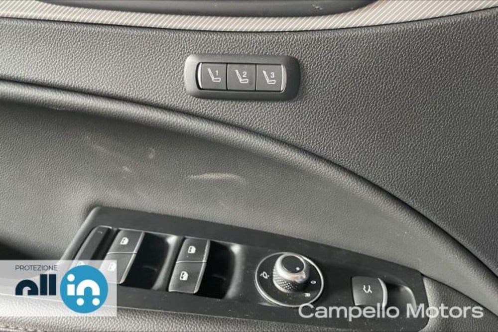 Alfa Romeo Stelvio usata a Venezia (16)