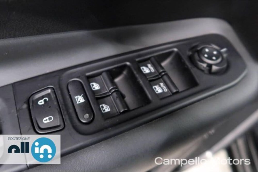 Jeep Renegade usata a Venezia (16)