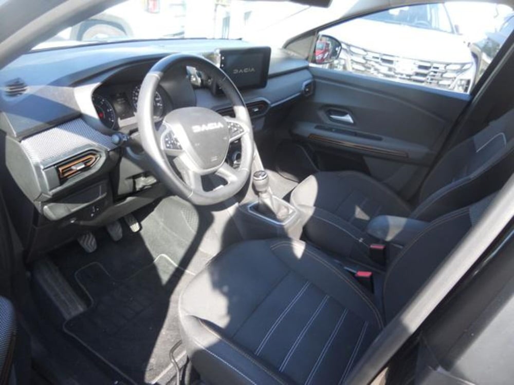 Dacia Sandero usata a Pisa (7)