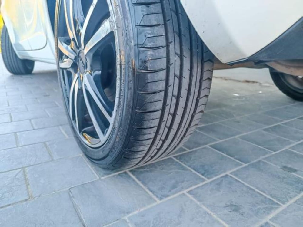 Lancia Ypsilon usata a Pisa (4)