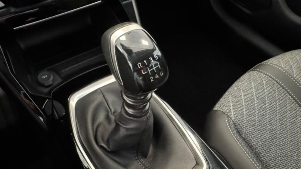 Peugeot 208 nuova a Torino (14)