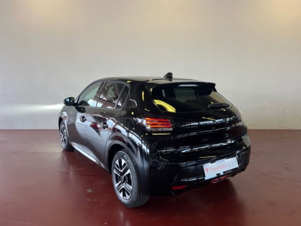 Peugeot 208 nuova a Torino (3)