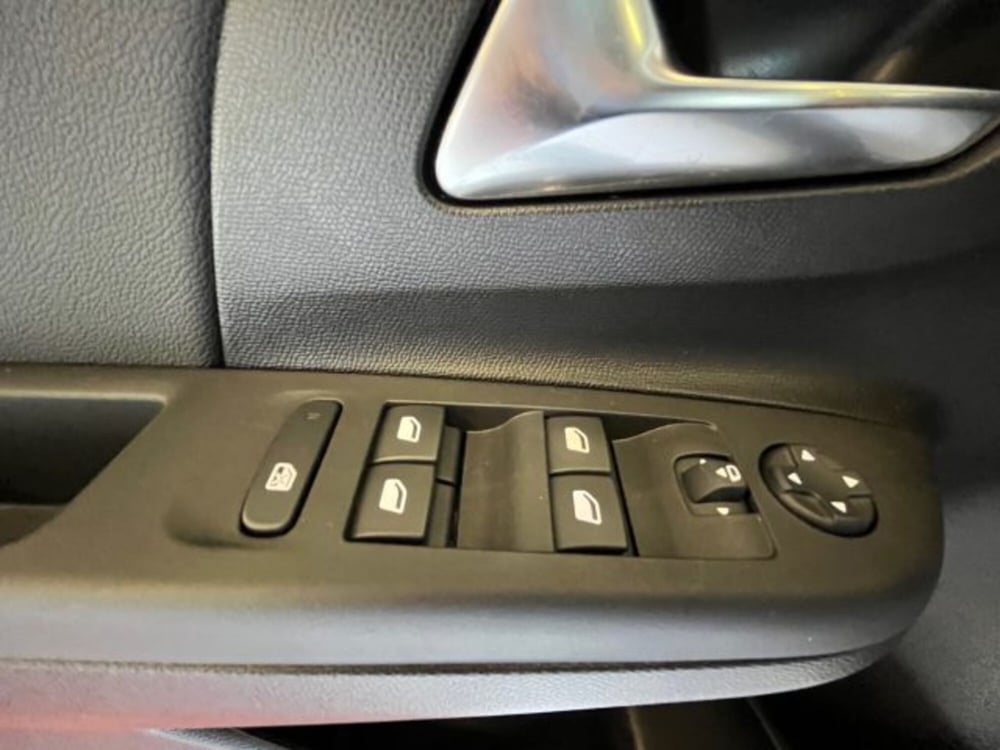 Opel Corsa nuova a Torino (18)