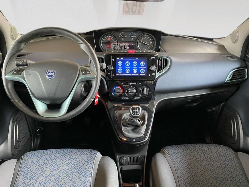 Lancia Ypsilon usata a Torino (6)