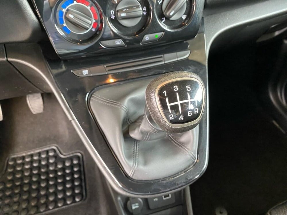 Lancia Ypsilon usata a Torino (12)