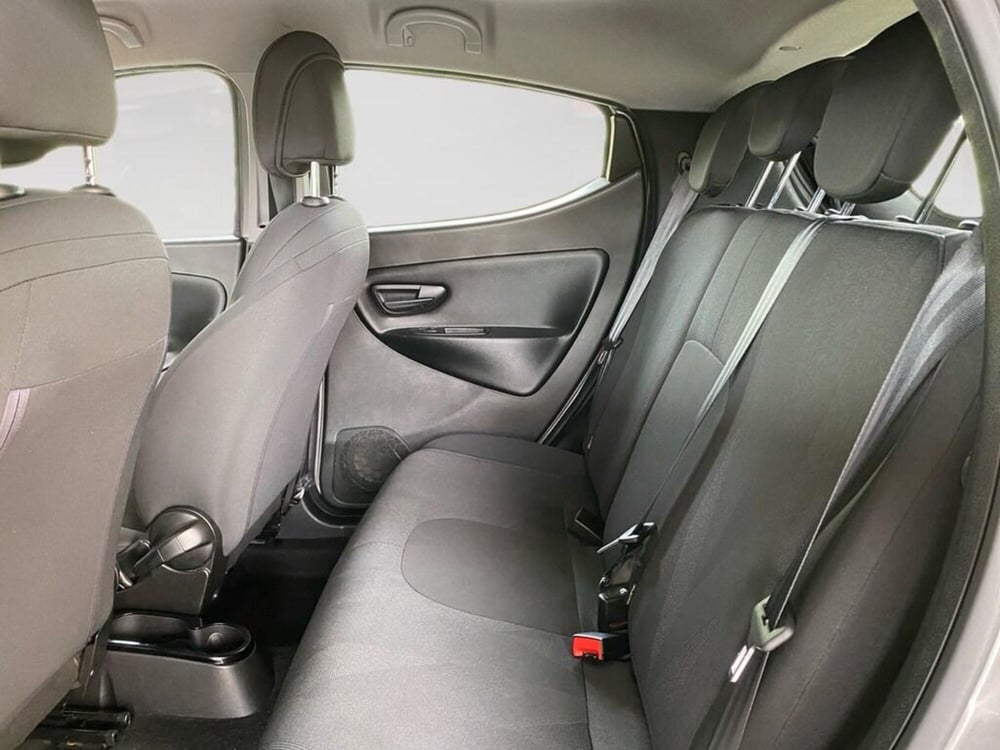 Lancia Ypsilon usata a Torino (8)