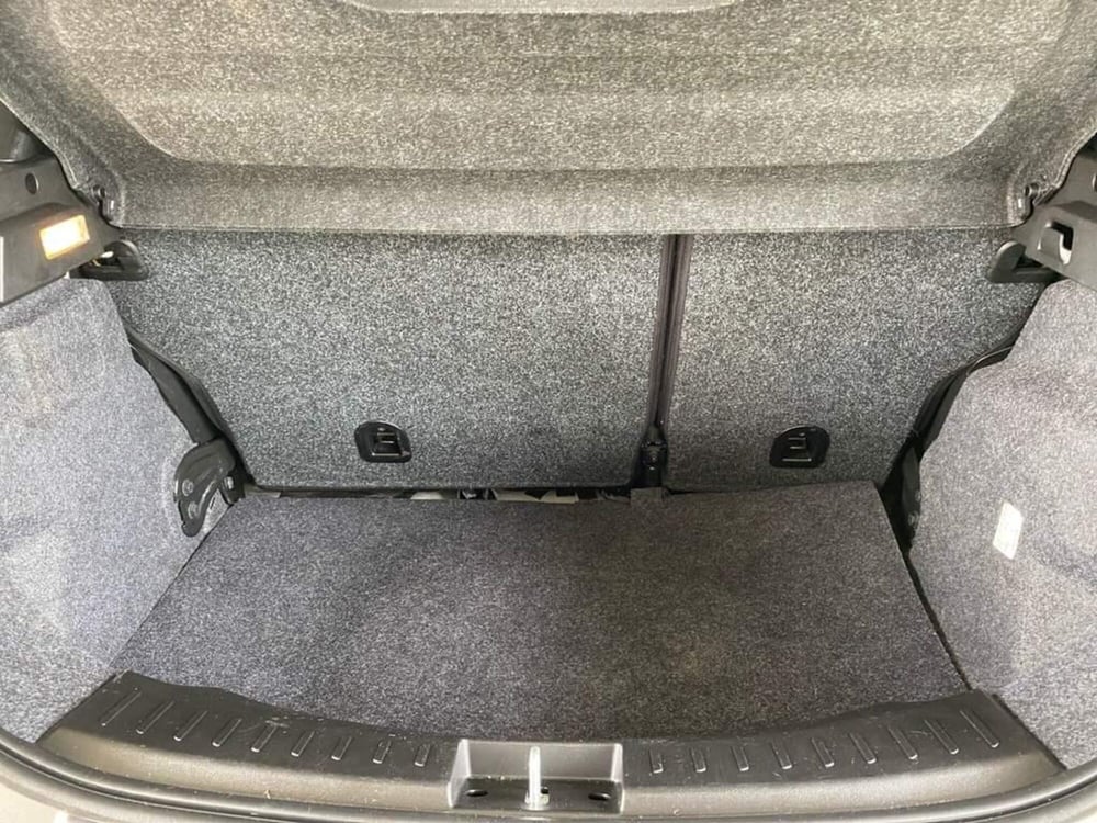 Lancia Ypsilon usata a Torino (9)