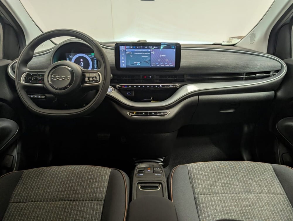 Fiat 500e usata a Teramo (15)