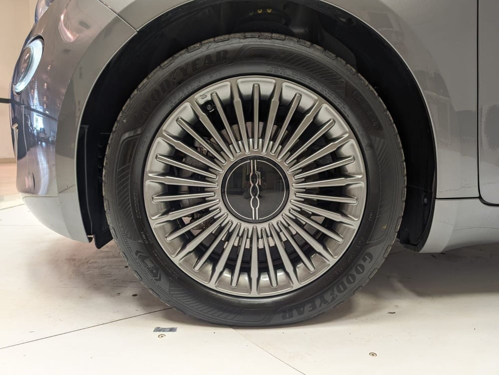 Fiat 500e usata a Teramo (7)