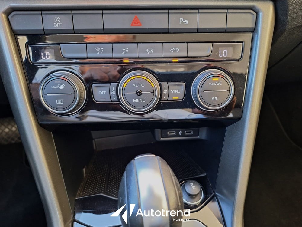 Volkswagen T-Roc usata a Bari (15)