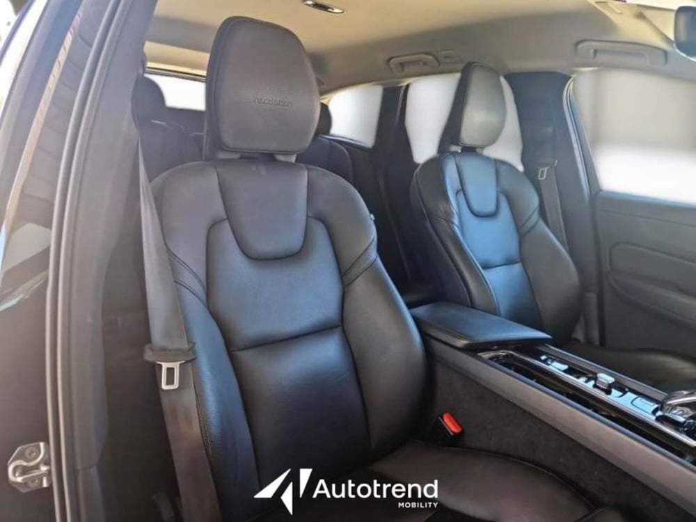 Volvo XC60 usata a Bari (5)