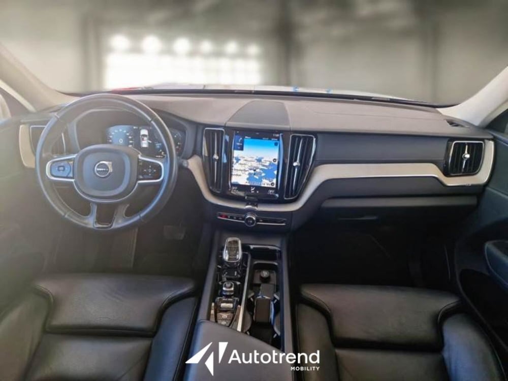 Volvo XC60 usata a Bari (6)