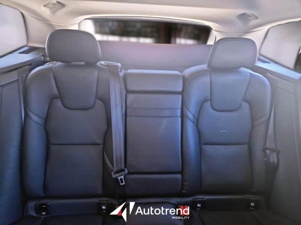 Volvo XC60 usata a Bari (8)