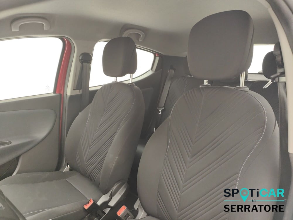 Lancia Ypsilon usata a Como (13)
