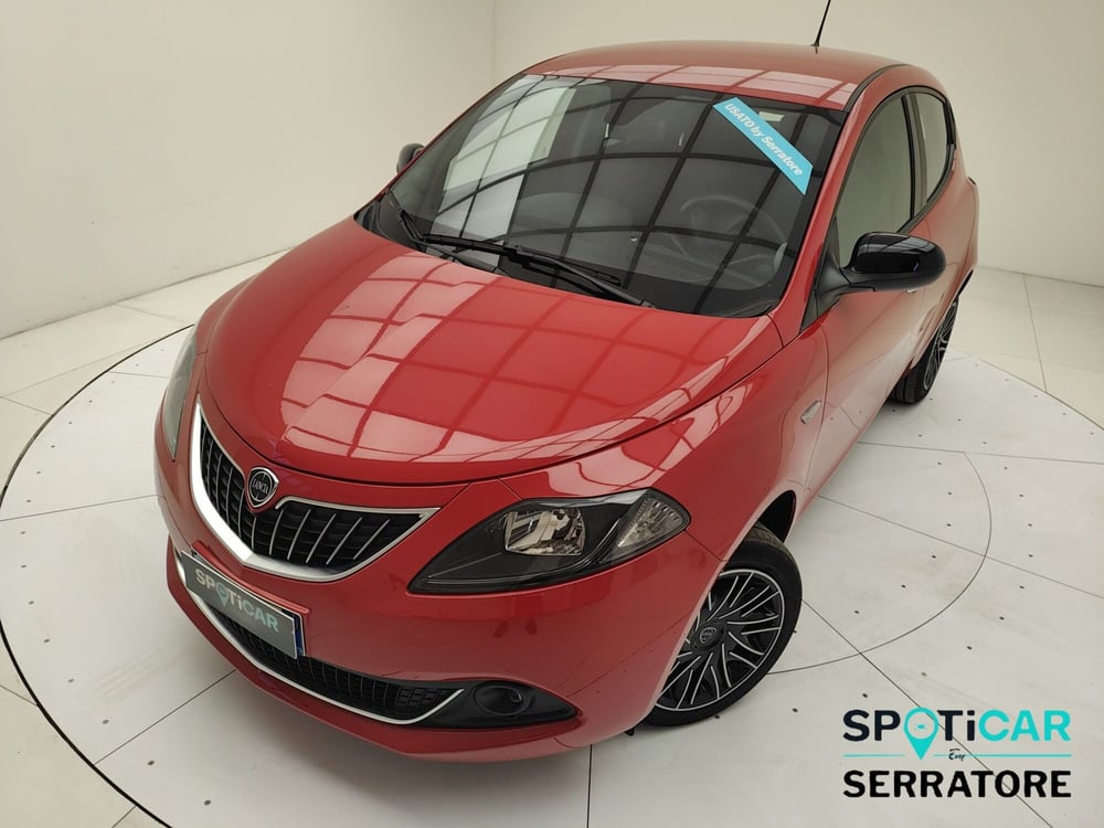 Lancia Ypsilon usata a Como (15)