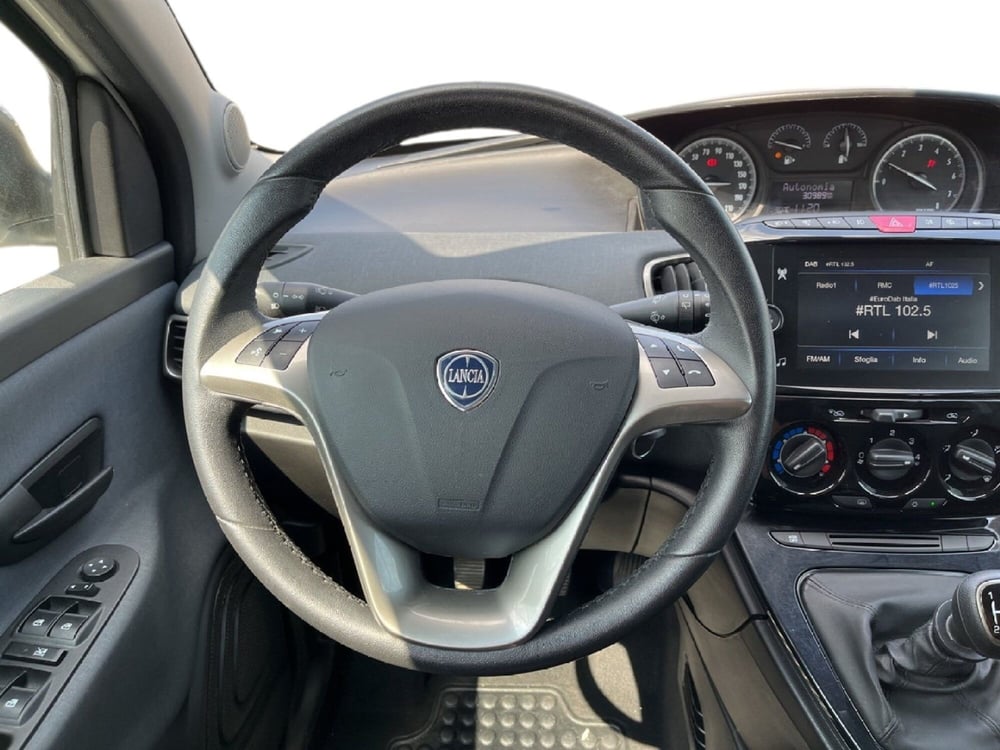 Lancia Ypsilon usata a Torino (11)